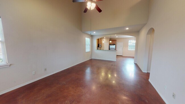 Building Photo - 2493 Horse Shoe Dr