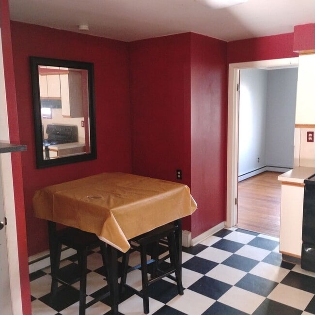 Foto del edificio - 13 Western Ave