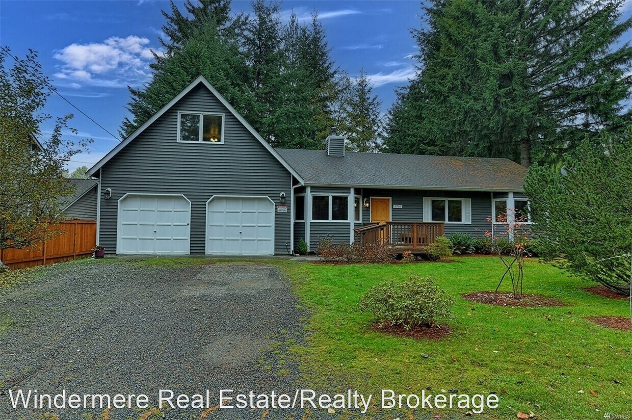 3 br, 2 bath House 3716 120th Pl SE House Rental in Everett, WA