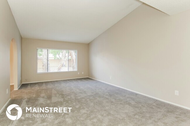 Foto del edificio - 2414 W Redfield Rd