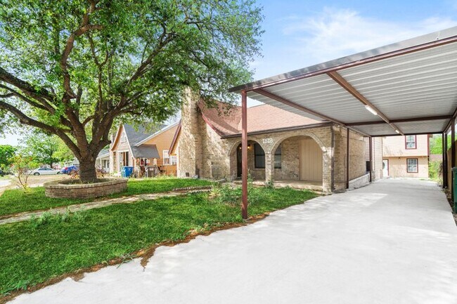 Foto del edificio - 1519 Schley Ave
