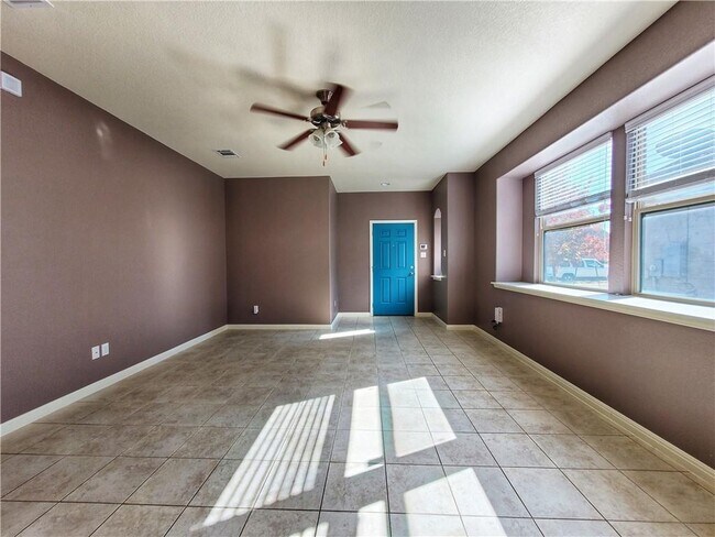 Foto del edificio - 405 S Brook Dr