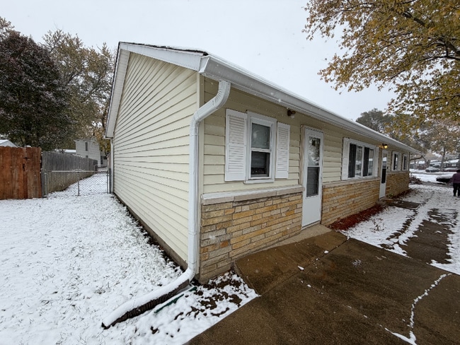 Building Photo - 19 Eastridge Dr