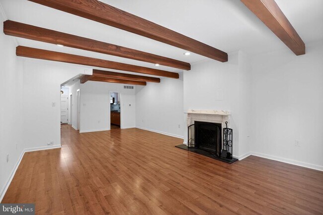 Foto del edificio - 275 S 3rd St