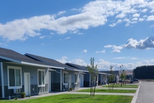 Exterior- Garage included in rent! - Idaho Falls Canyon Land