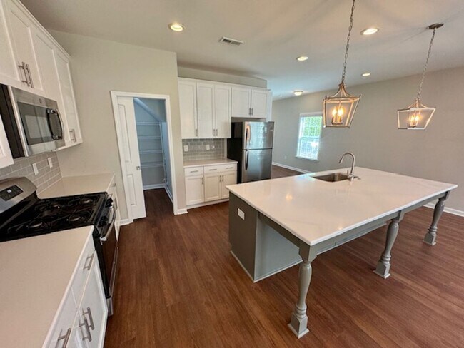 Building Photo - Heather Park Townhomes