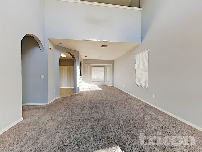 Foto del edificio - 8405 Quarter Horse Dr