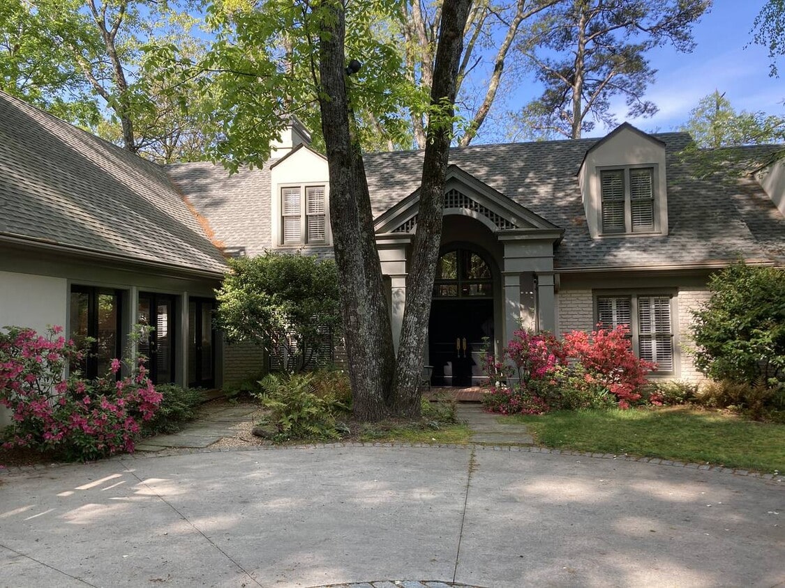 Primary Photo - 4990 Riverview Rd