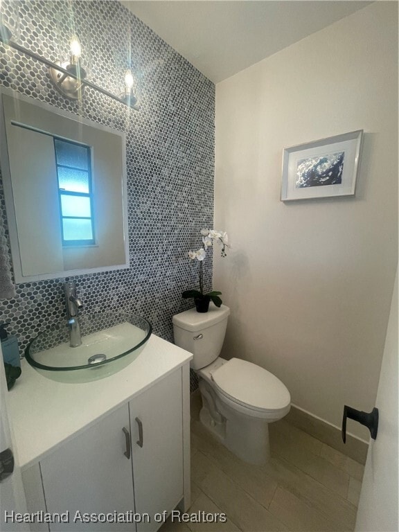 Building Photo - 4627 Vilabella Dr