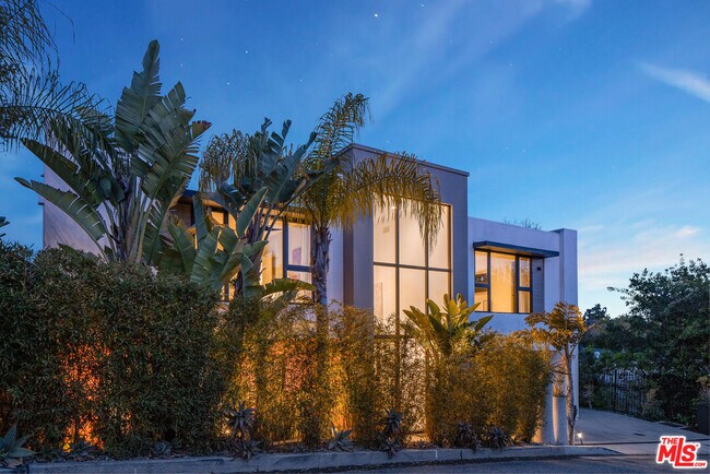 Building Photo - 1172 Linda Flora Dr