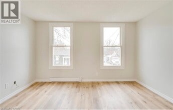 Building Photo - 35 Albion St