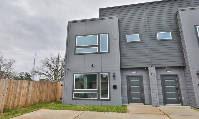 Foto del edificio - 9315 Ashville Dr
