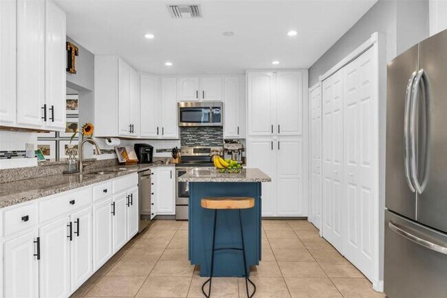 Foto del edificio - 3860 NW 122nd Terrace