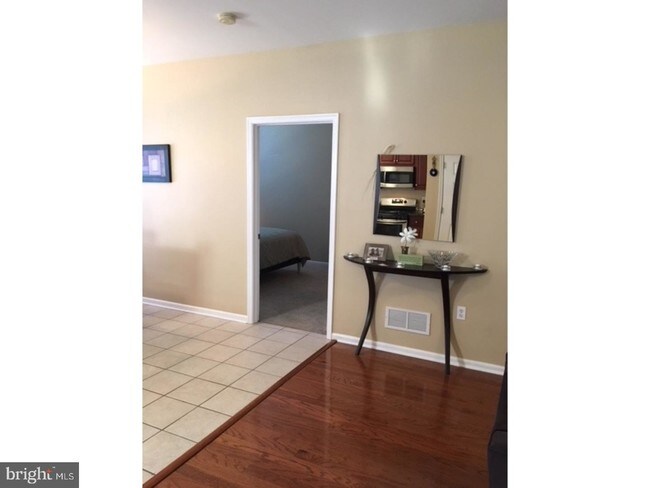 Foto del edificio - 13675 Philmont Ave