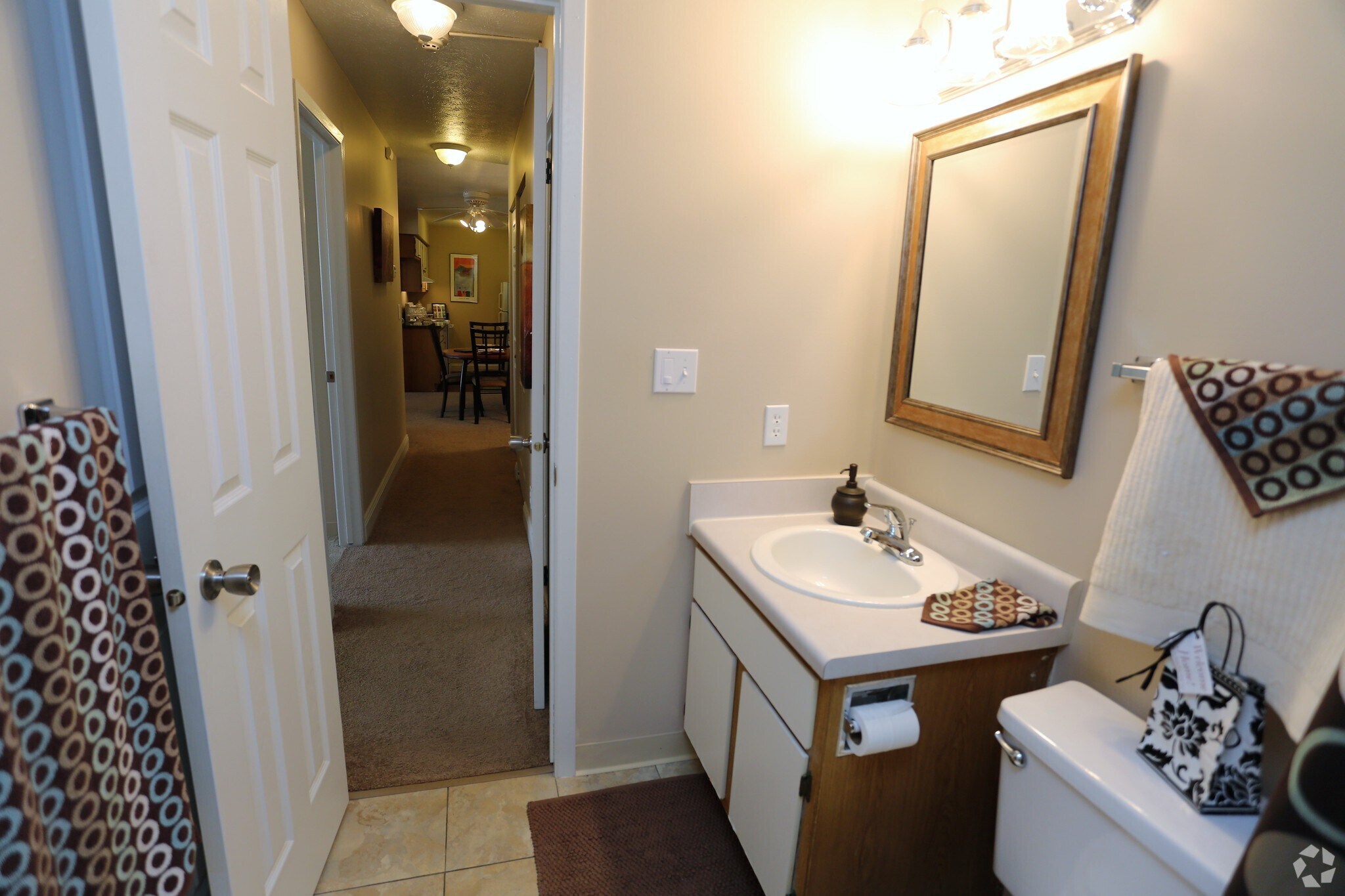 Bay Club Apartments – photo 3