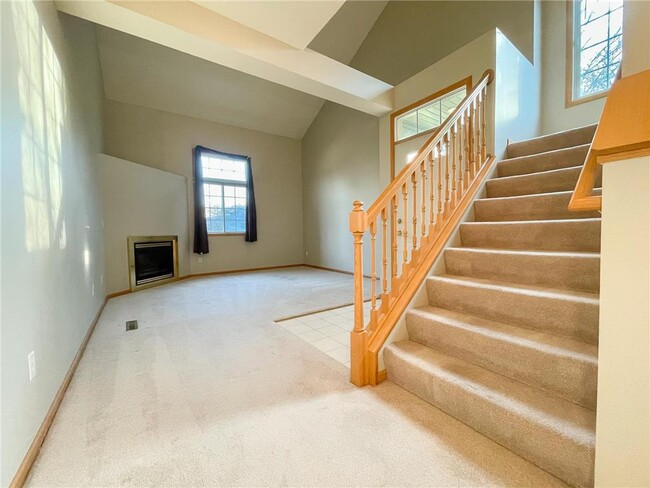 Building Photo - 3710 Vermilion Ct S