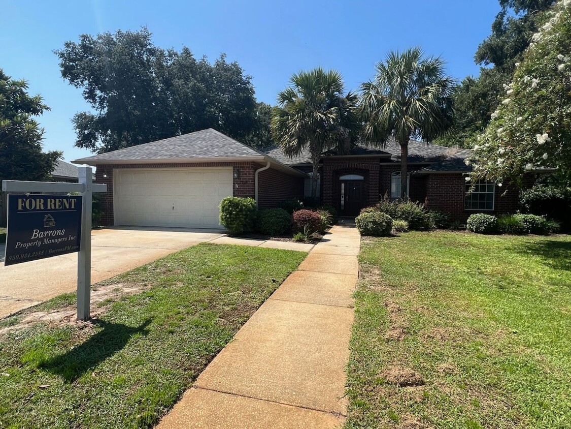 Primary Photo - Gulf Breeze - Melissa Oaks - 4 Bedroom, 2 ...