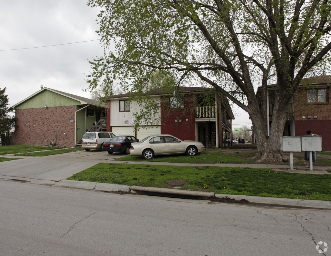 Building Photo - 2120 J St