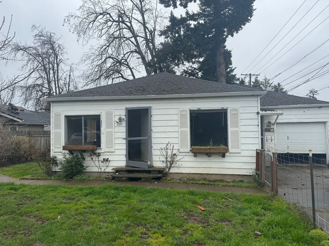 Photo - 216 North 12th Street, Springfield