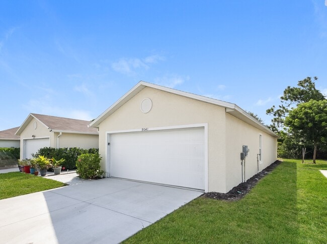 Building Photo - 9072 Aegean Cir