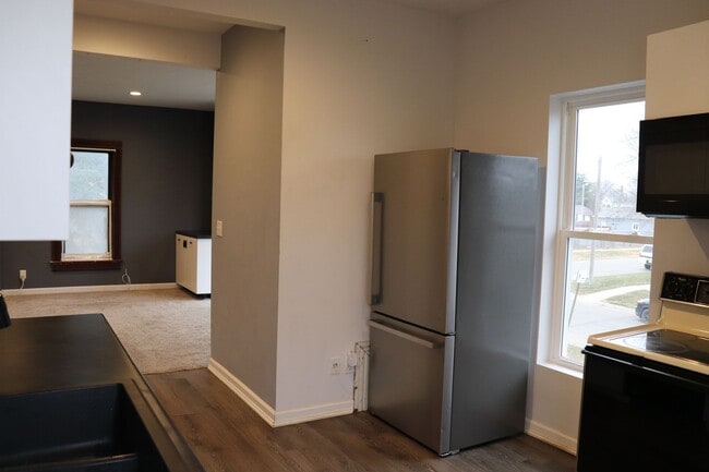 Foto del edificio - 6801 Lexington Ave