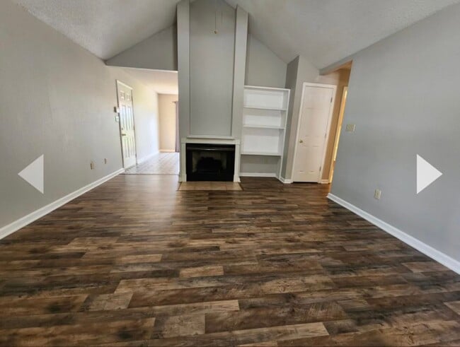 Building Photo - 3-Bed, 2-Bath Home in Benton – Available a...