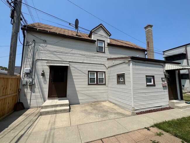 Foto del edificio - 5333 W Foster Ave