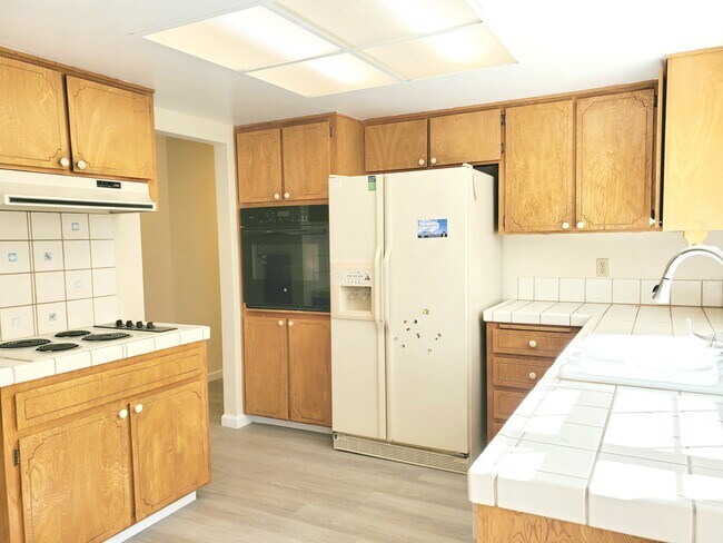 Foto del edificio - 2420 Clover St
