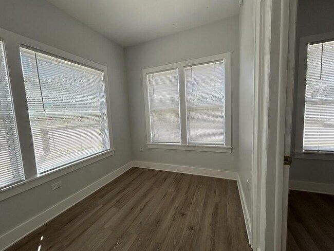 Foto del edificio - 2861 2nd Ave S