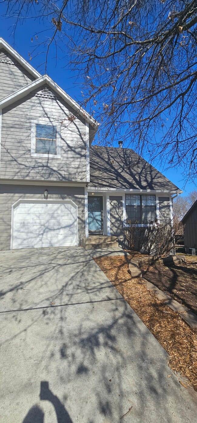 Building Photo - 304 W 132nd St