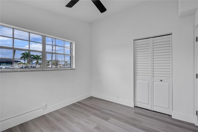 Foto del edificio - 2195 W 5th Ave