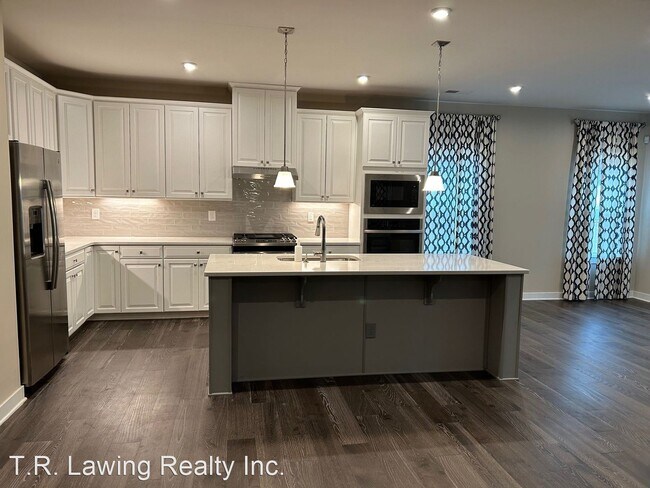Foto del edificio - 4 br, 3 bath House - 8807 Chapel Grove Cro...