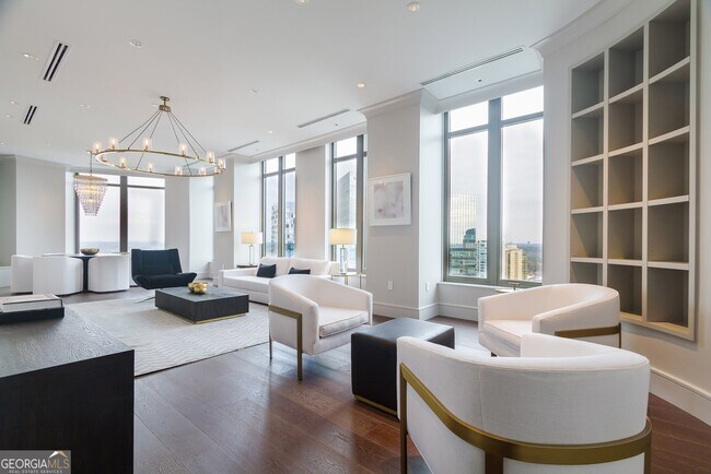 Foto del edificio - 3376 Peachtree Rd NE