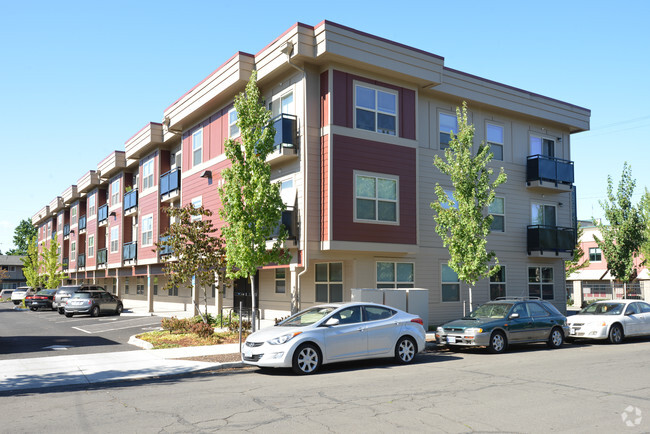 Louis York Apts Apartments - 9000 N Ivanhoe St Portland, OR ...