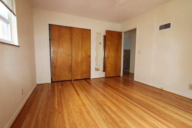 Foto del edificio - 4933 Kelsch Ln