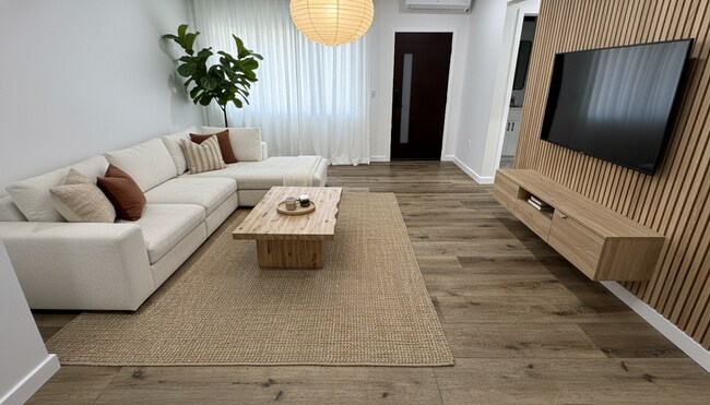 Building Photo - 20341 Itasca St