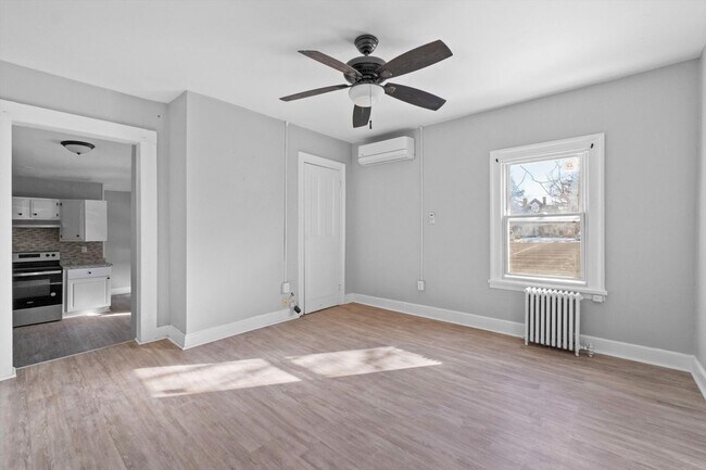 Building Photo - 49 S Hamilton St