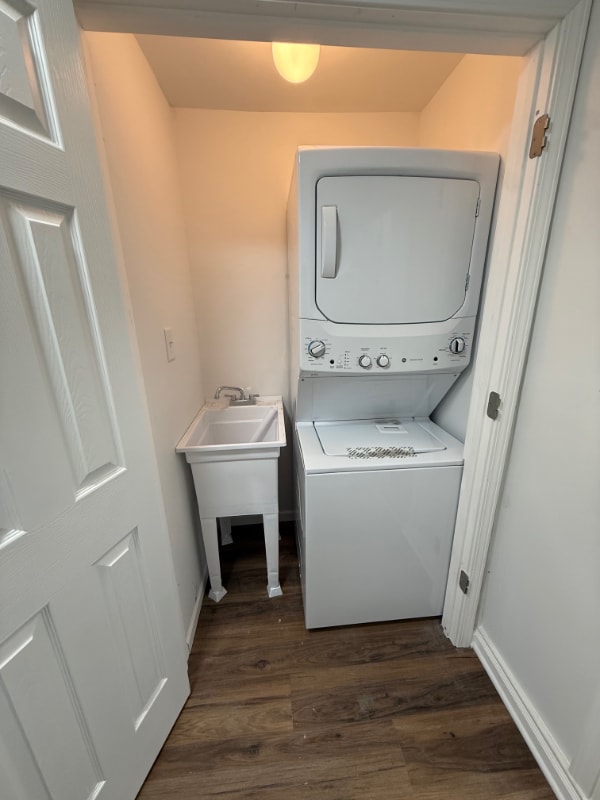 Building Photo - 9129 Southmoor Ave