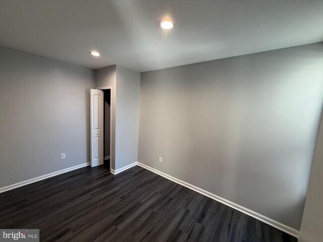 Building Photo - 38 N Redfield St