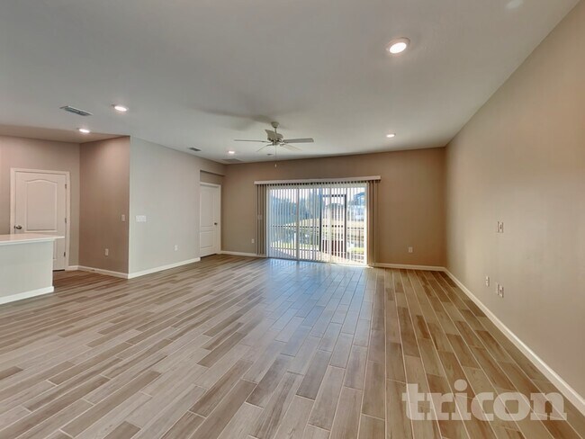 Foto del edificio - 38 Athens Dr