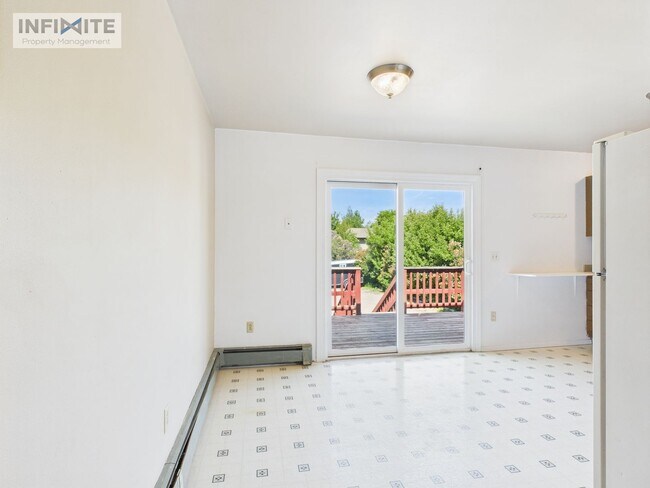 Foto del edificio - 4 Bedroom Near Downtown!