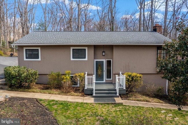 Building Photo - 2891 Spring Lakes Dr