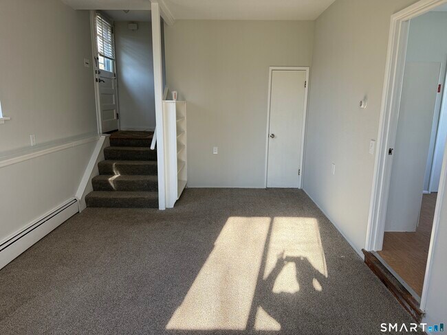 Building Photo - 7 McAllister Ave