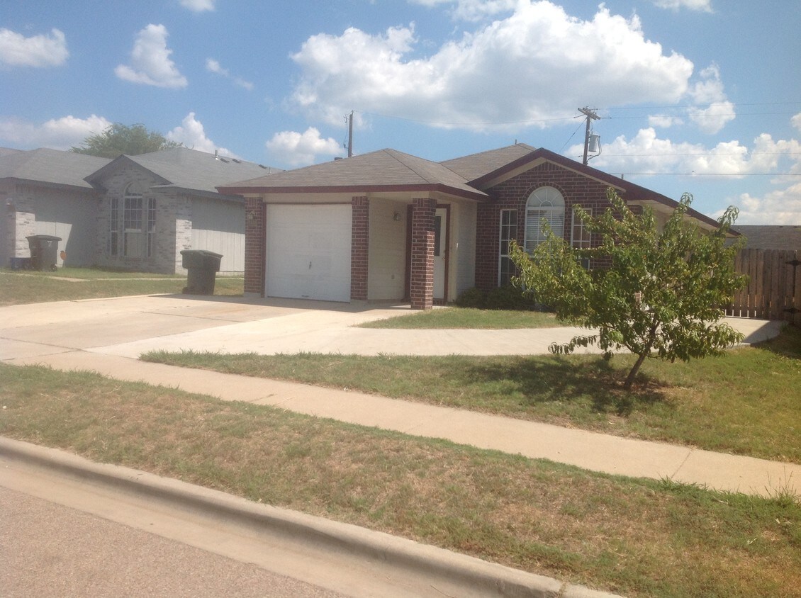 2408 Tracey Ann Ln, Killeen, TX 76543 House Rental in Killeen, TX