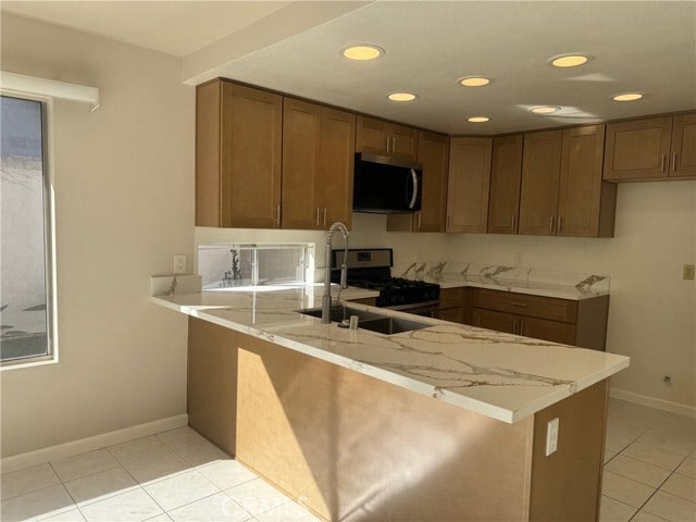 Building Photo - 12 Brookdale