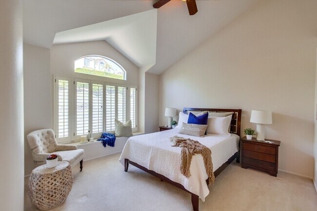 Building Photo - Beautiful 4 Bedroom 2.5 Bath Home in Tierr...