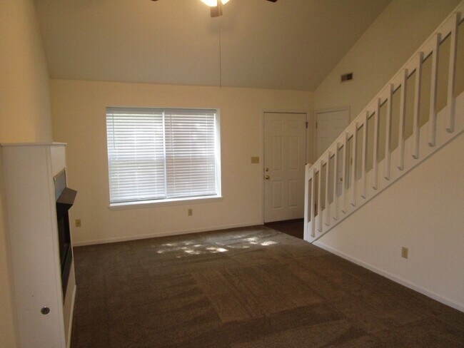 Foto del edificio - 3501-3503-3503 Delmar Ct