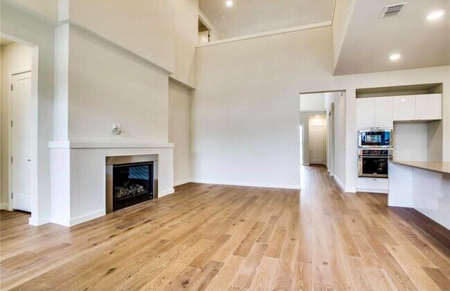 Foto del edificio - 4031 Heatherton Dr