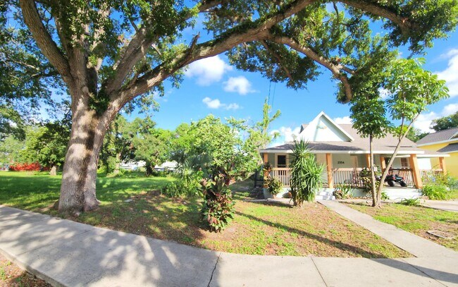 Foto del edificio - 2554 Third St. - 2554 Third St