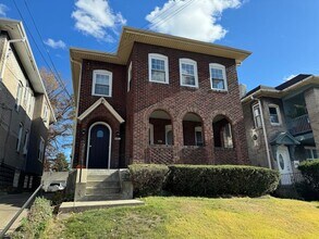 Building Photo - 2349 Tilbury Ave